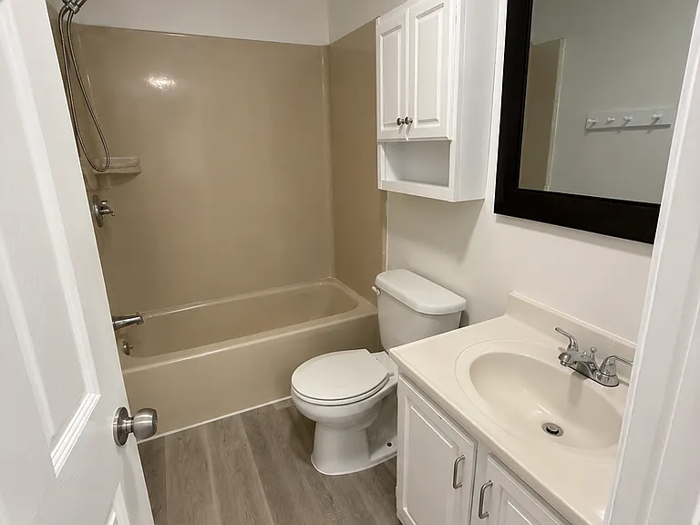 21 Creston St #A — Photo 7