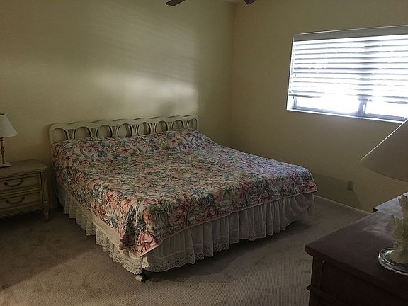 3rd image of 601 Pine Dr APT 209