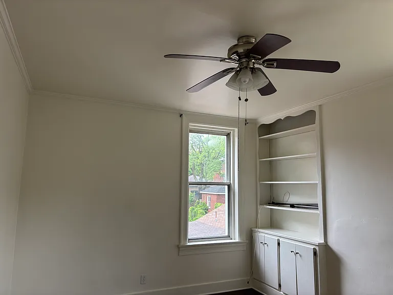 6135 Jackson St #2R — Photo 4