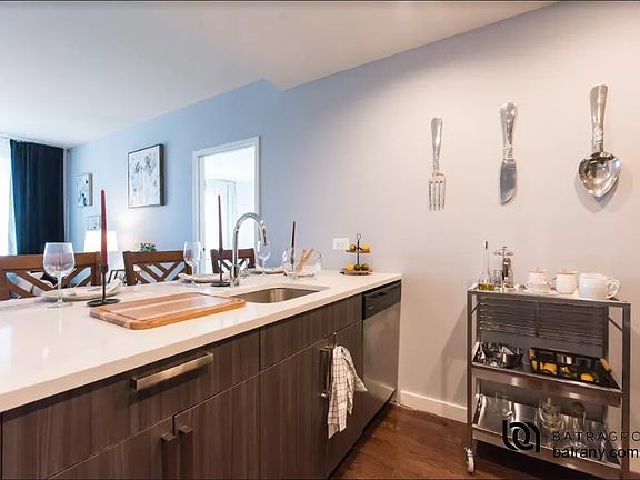 3rd image of 12-15 Broadway #220