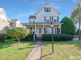 205 Green St, Woodbridge, NJ 07095