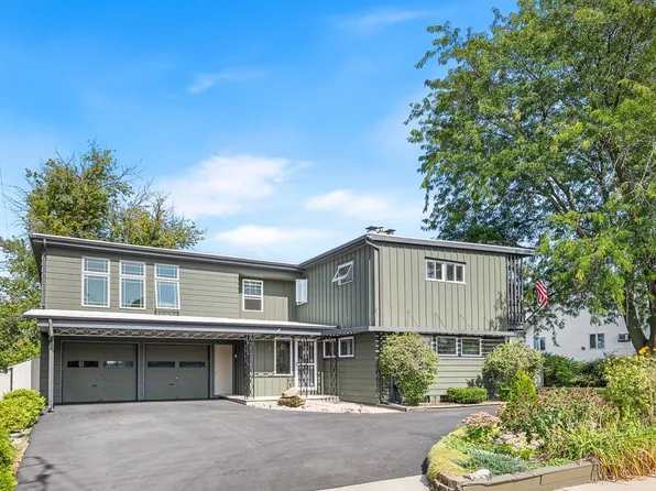 418 West Water Street, Princeton, WI 54968
