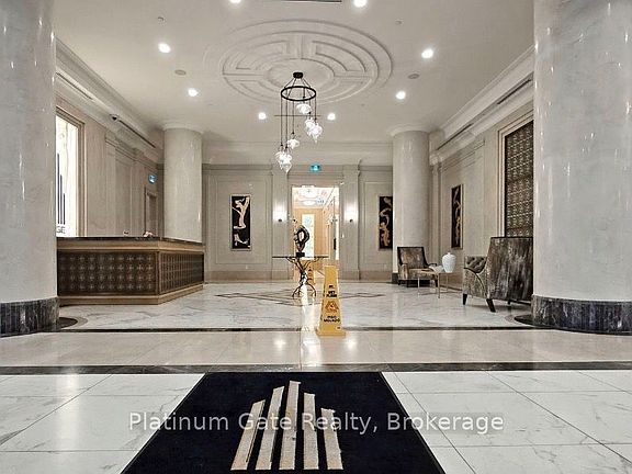 5th image of 30 Elm Dr W #1702