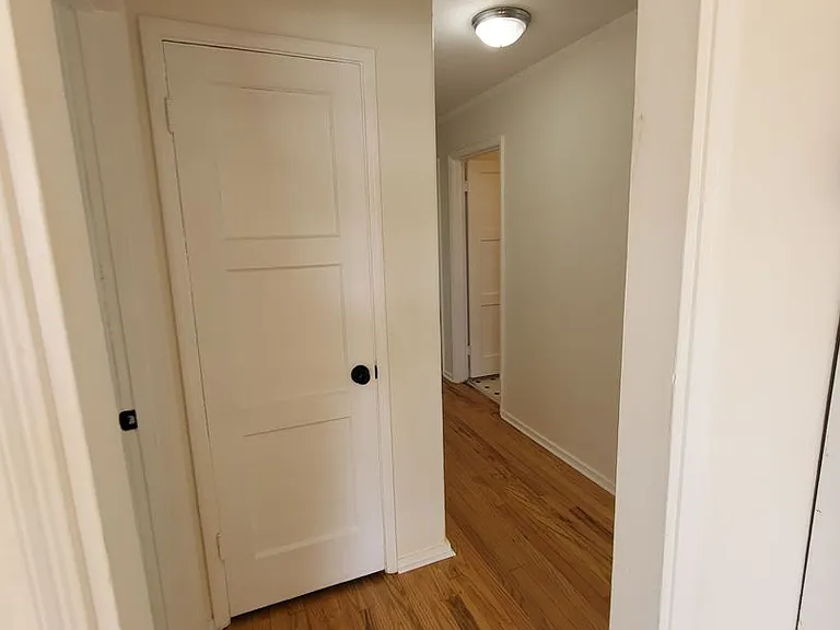 555 W Whittier Ave — Photo 25