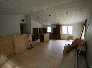 8 Vernon St, Smithfield, RI 02828