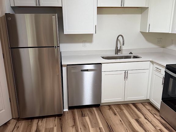 4th image of 7685 Hunters Ridge Ln