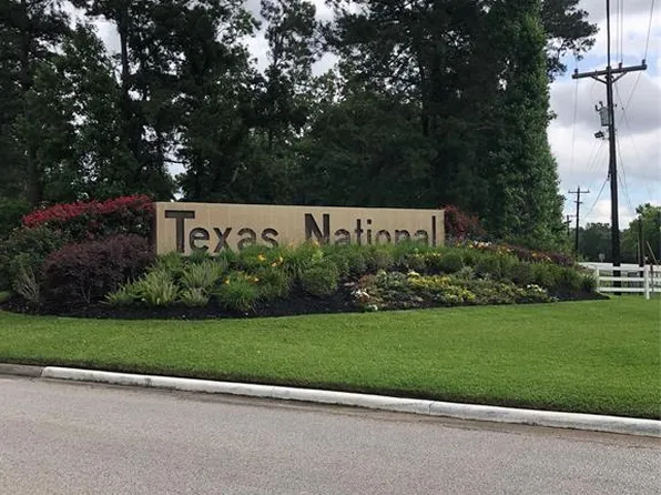 8716 Club House Dr #5, Willis, TX 77378