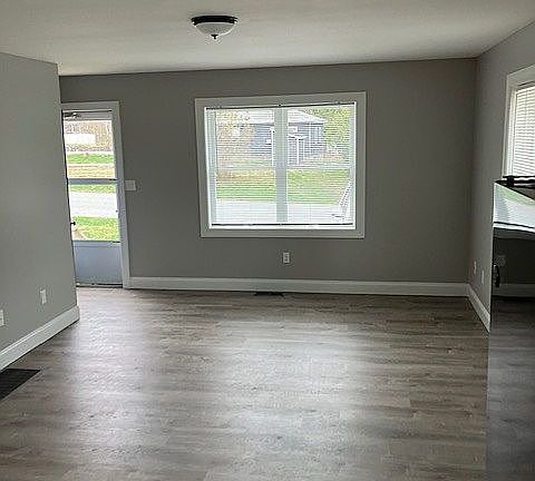 4th image of 13 Bullard St