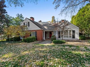 37 Highgate Rd, Saint Louis, MO 63132