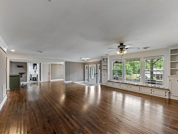 5th image of 8530 W 86th Ter