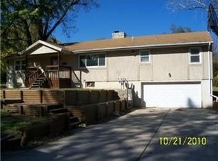 1106 E 134th St, Grandview, MO 64030