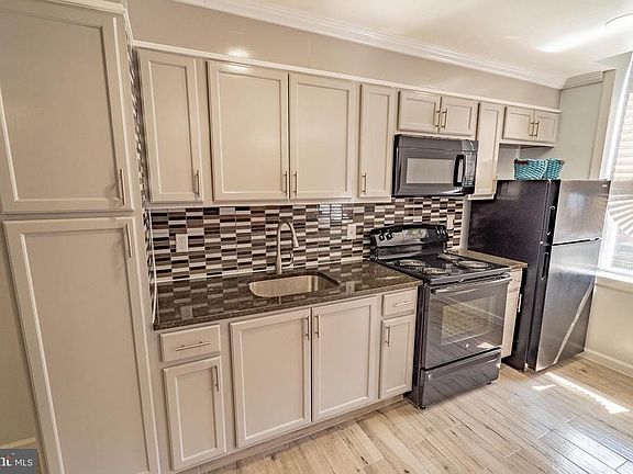 2nd image of 507 W Girard Ave APT 2F