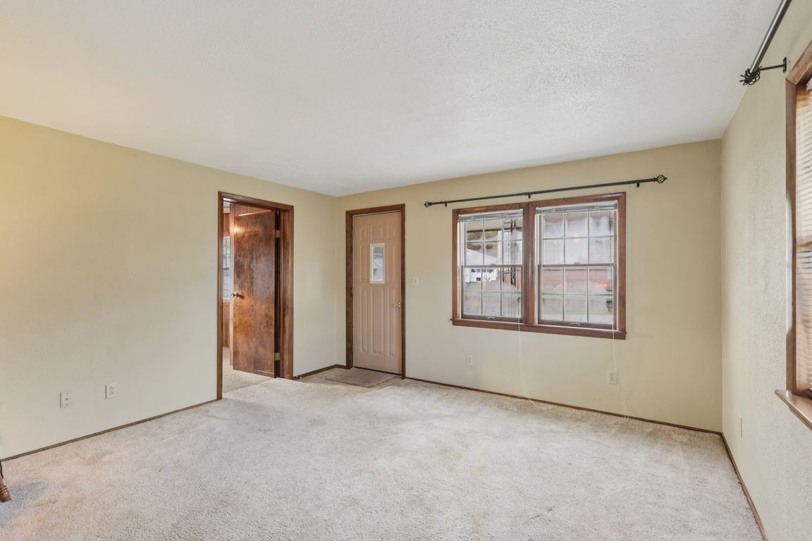 next background image