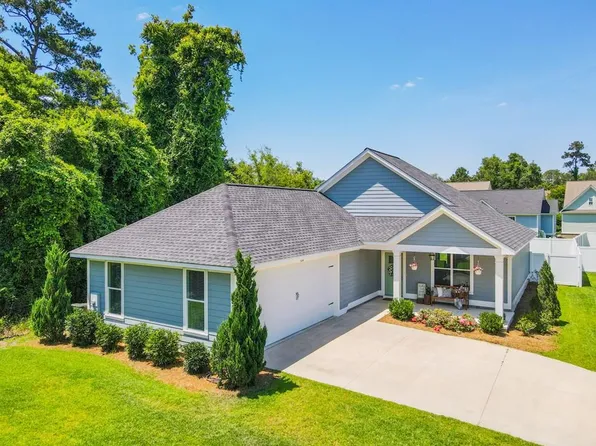 104 Forest Meadows Ct, Thomasville, GA 31792