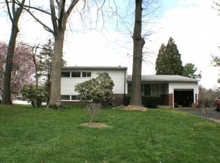 8015 Cobden Rd, Glenside, PA 19038