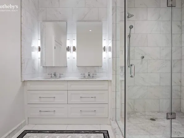 235 East 31st Street image 7 of 13