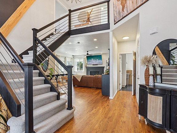 5th image of 1370 Foxtail Dr