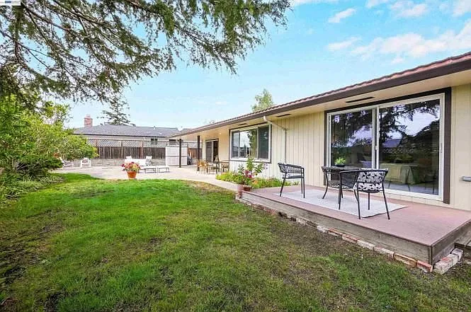 3787 Oakes Dr #HOUSE — Photo 14