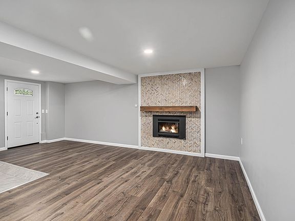 5th image of 3854 S 305th Pl #B