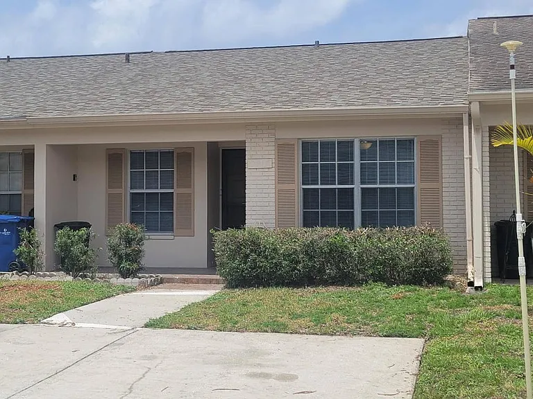 2917 Wainwright Ct — Photo 1