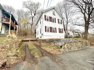 4 Oswald St, Worcester, MA 01607