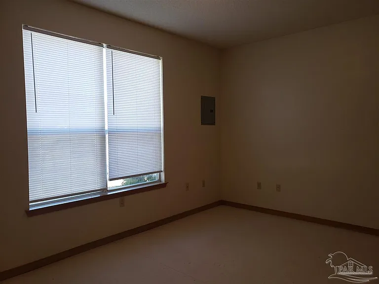 5020 Lillian Hwy #B — Photo 5