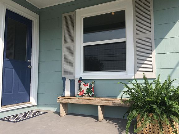 3rd image of 1119 NE Fair Dr