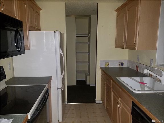 5th image of 4501 Grandview Dr W Unit T214