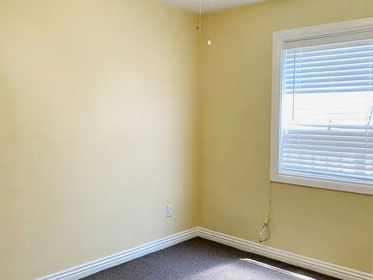 204 N Spring Ave #B — Photo 6