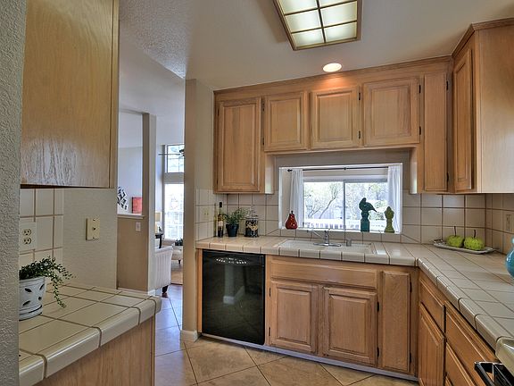 5th image of 245 Hidden Creek Ct