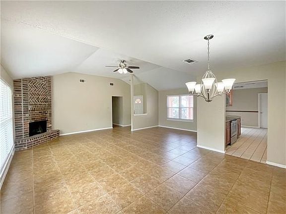 4th image of 205 Portsmouth Dr