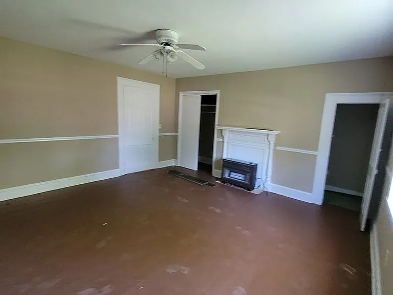 2105 College St — Photo 11