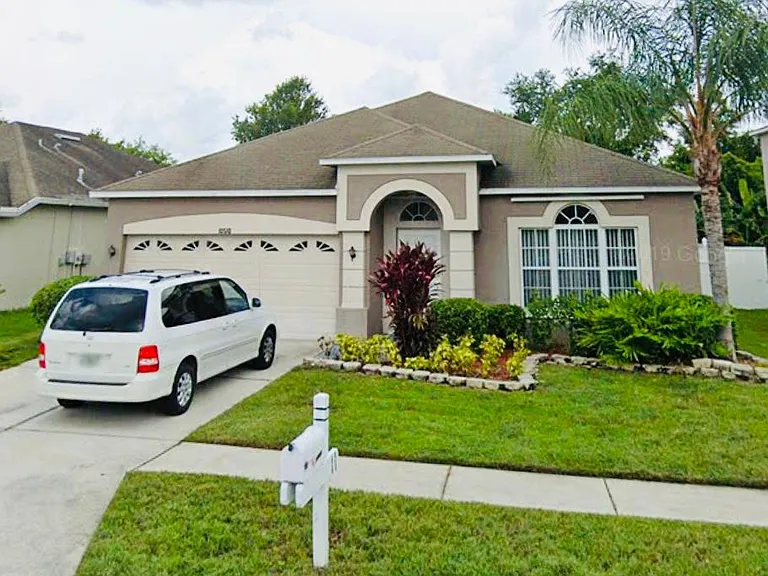 10510 Beneva Dr — Photo 1