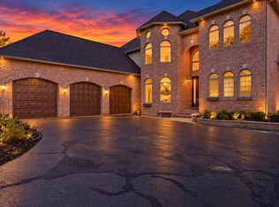 11460 Tyrone Trl, Fenton, MI 48430