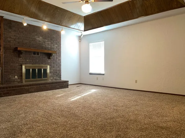 518 Garland Ct, Norman, OK 73072