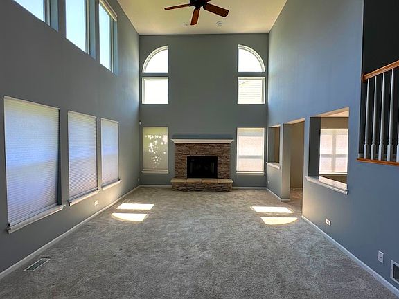 3rd image of 945 Forestview Way