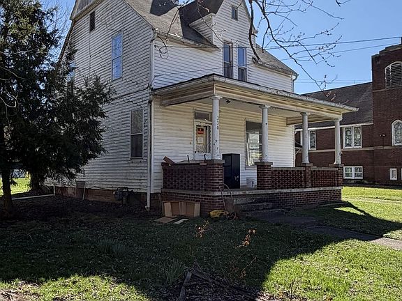 3rd image of 330 Main St