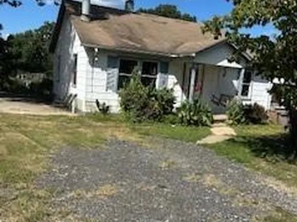 2003 Lees Chapel Rd, Greensboro, NC 27405
