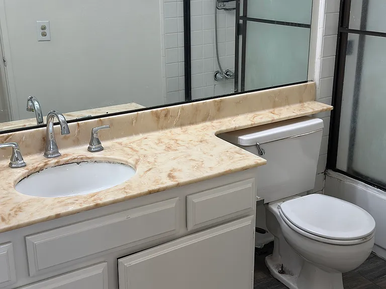 6323 Reseda Blvd #33 — Photo 5