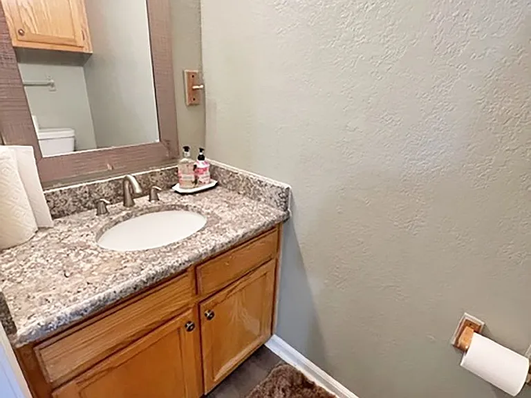 724 S Welch St #9 — Photo 12