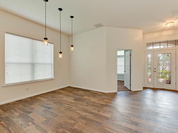 3rd image of 13774 Devan Lee Dr E