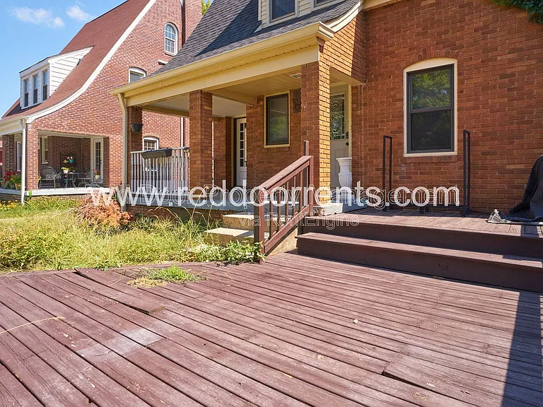 412 N Merrill St — Photo 28