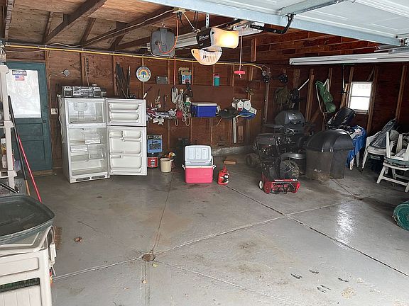 2nd image of 124 Manser Dr