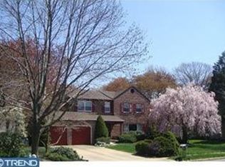 2 Westbrook Dr, Cherry Hill, NJ 08003