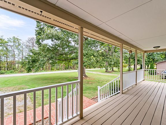 5th image of 1514 Wisecarver Rd