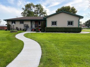 531 W 8th St, North Bend, NE 68649
