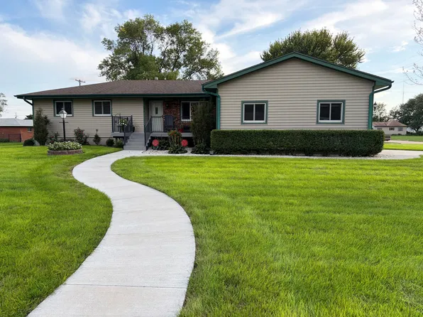 531 W 8th St, North Bend, NE 68649