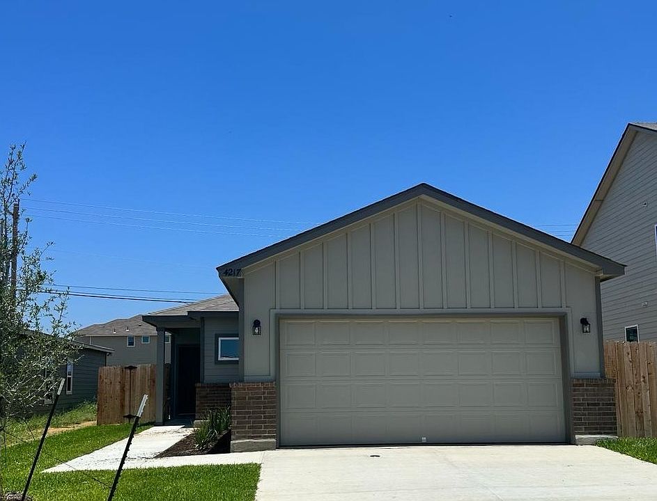 1st image of 4217 Lorisa Dr