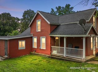 1024 Butterworth St SW, Grand Rapids, MI 49504