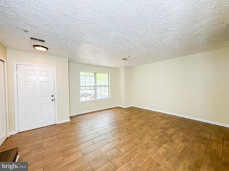 7218 Mahogany Dr #4 — Photo 5